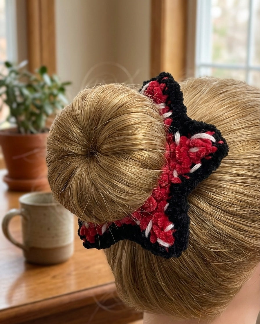 Handgehäkeltes Demogorgon-Scrunchie
